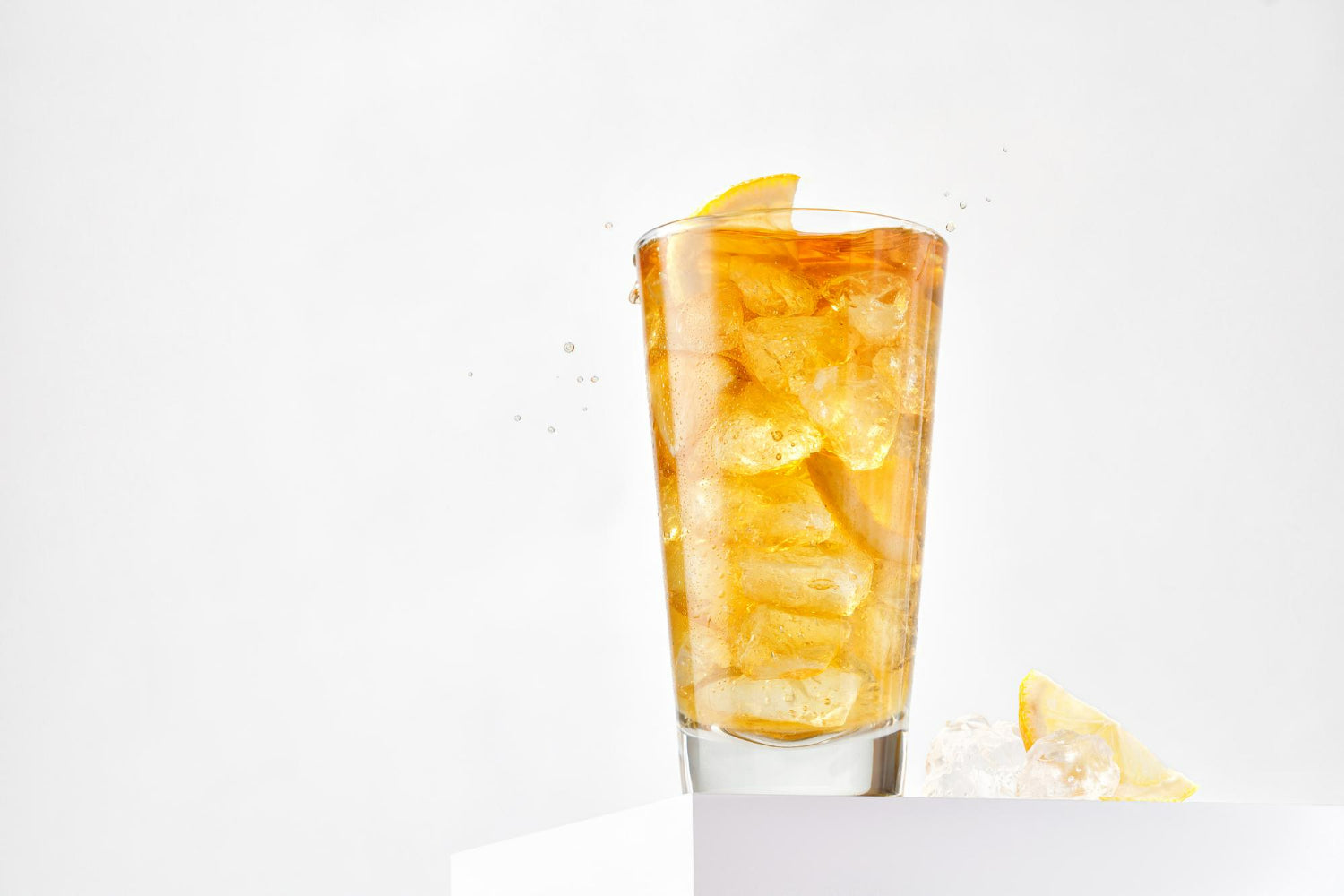 風靡全球的威士忌調酒:Highball,清爽口感與百搭兼具!輕鬆調製夏日必備經典飲品
