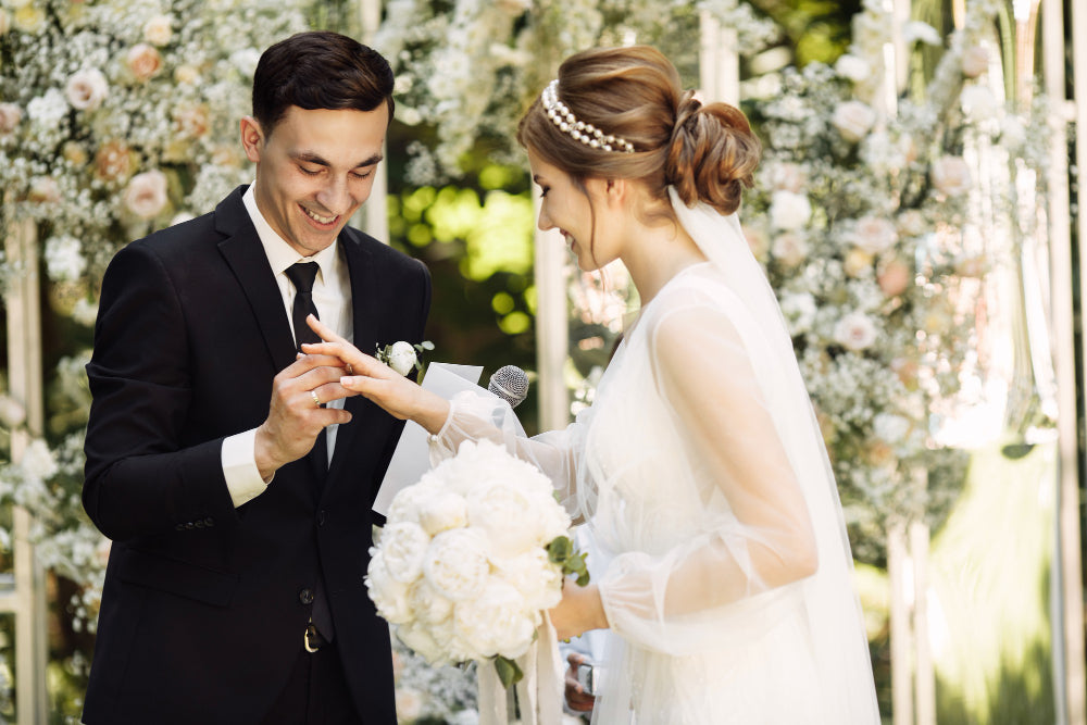 婚禮主持人怎麼選？台南/高雄婚禮主持人行情分析、推薦名單專屬酒水優惠懶人包